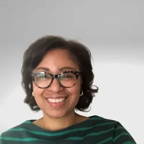 kelly-headshot